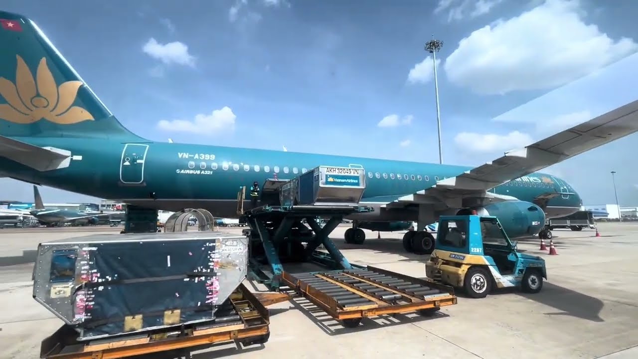 Trip Report & Food Review of Vietnam Airlines A321 (Eco): Ho Chi Minh City to Singapore, bad food?