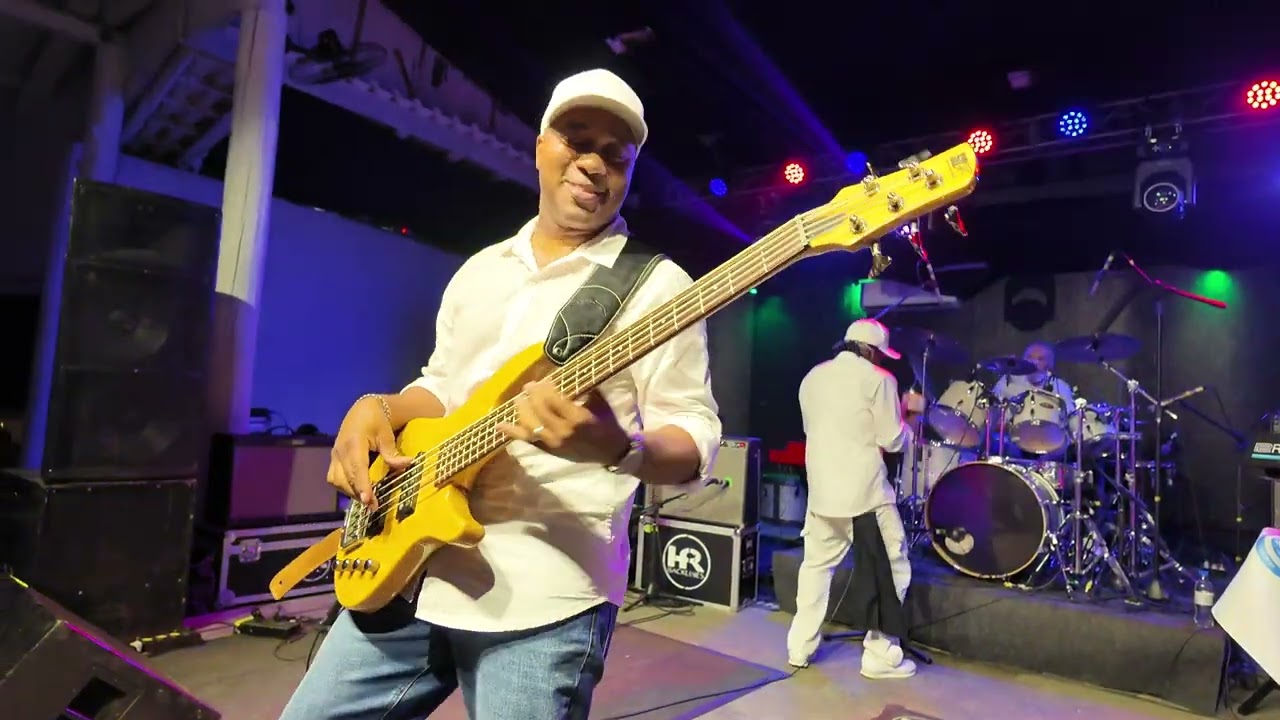 Pato Banton -Never Give In Live in Imbituba, Brazil!