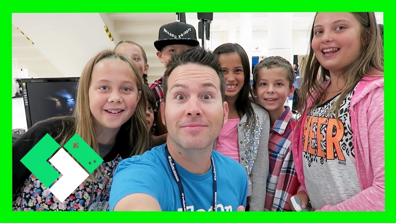 MEETING THE CLAN AT VLOGGERFAIR (8.22.15 - Day 1240) | Clintus.tv