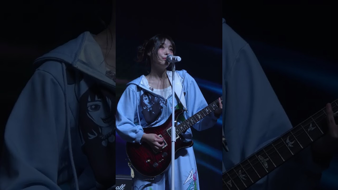 20260103 QWER rebound  QWER 1st WorldTour Rocktation live in Macau#QWER