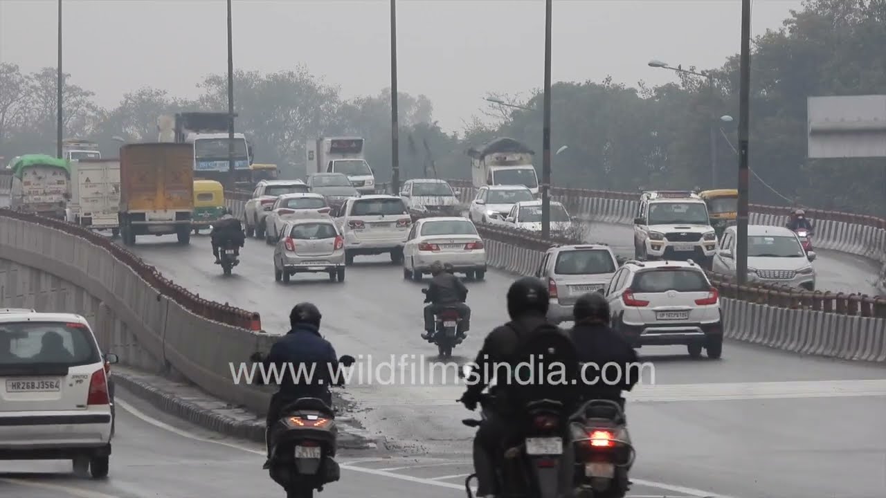 Traffic on an elevated flyover near AIIMS, New Delhi