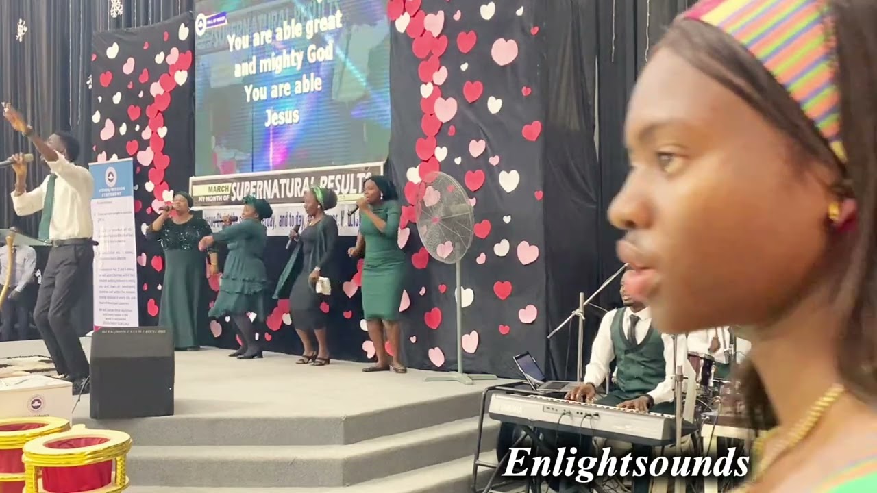 ENERGETIC PRAISE SESSION 