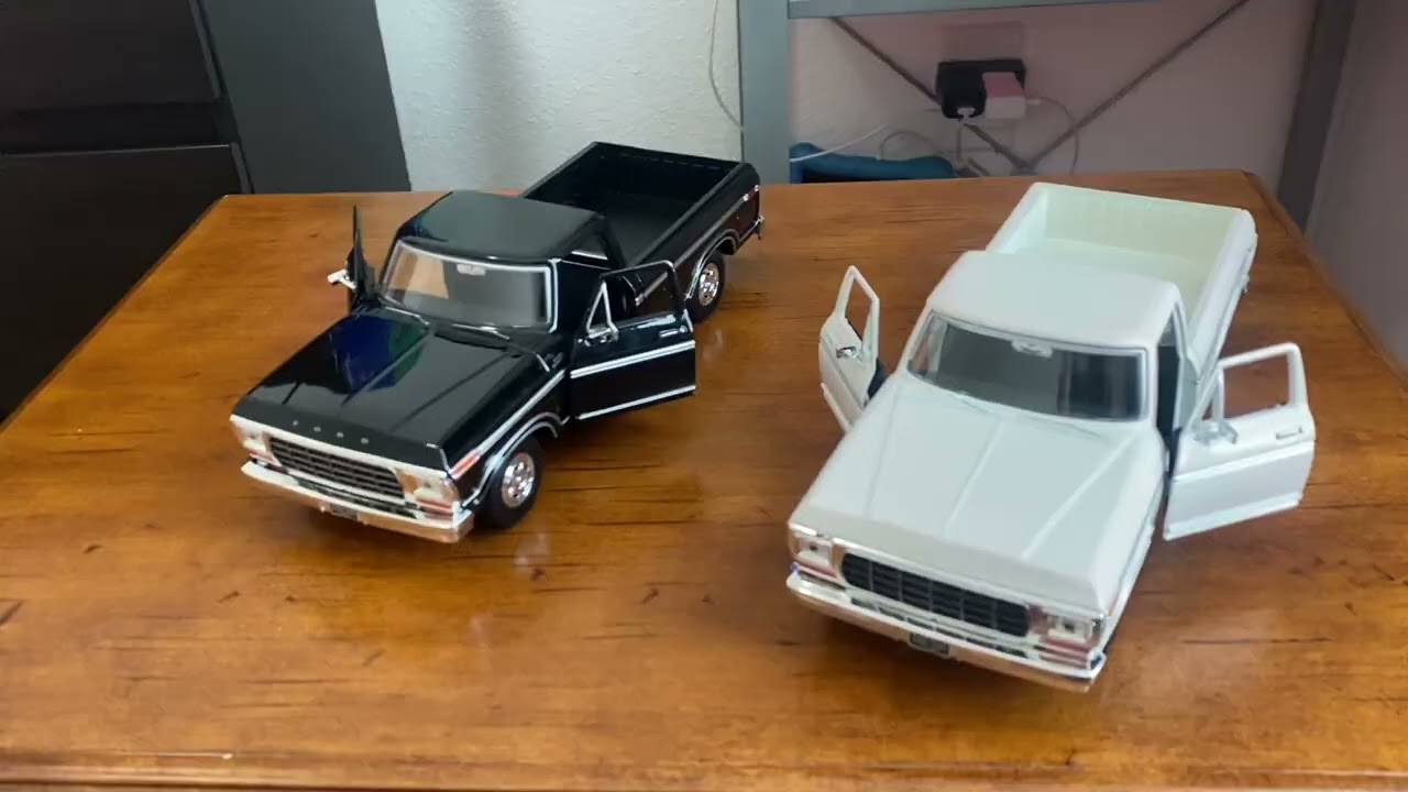 1979 Ford F150 Comparison. (Male Vs Female)