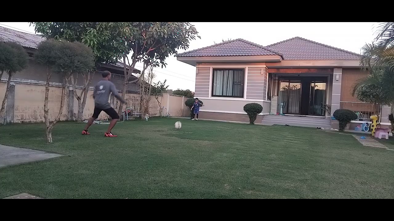 ส่งรับบอล