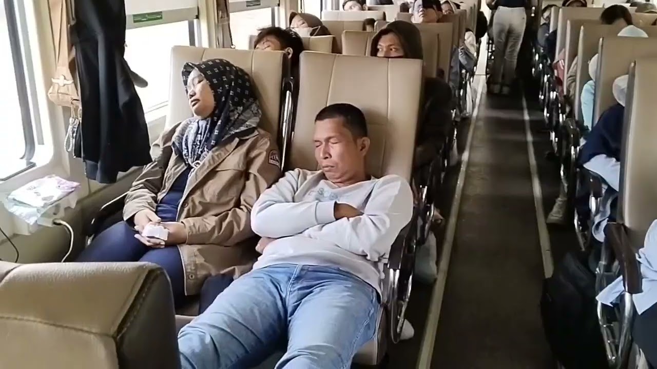TUTORIAL Pilih Tempat Duduk Kereta FAJAR UTAMA YOGYAKARTA jalan arah kedepan
