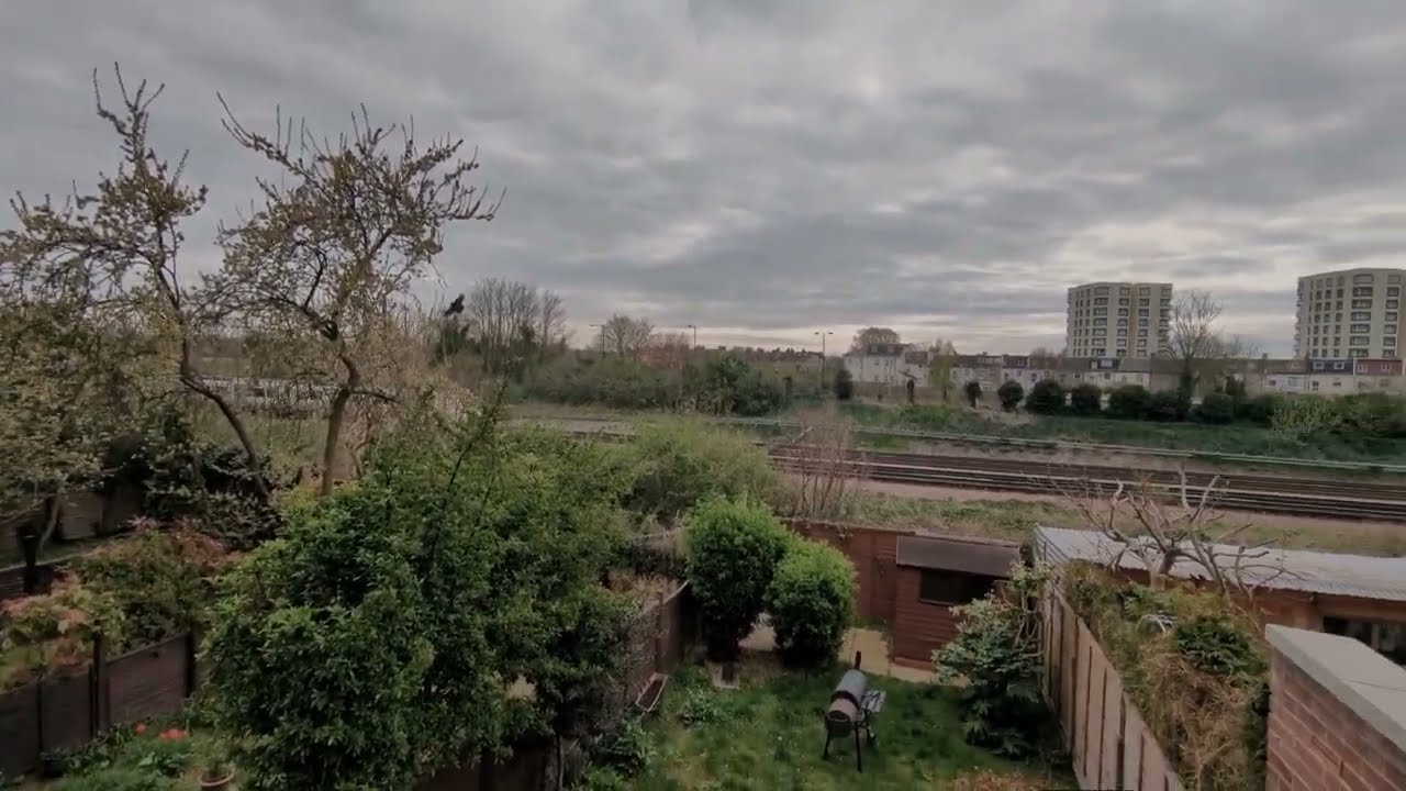 Soundproof windows against train noise (very loud and busy train line)