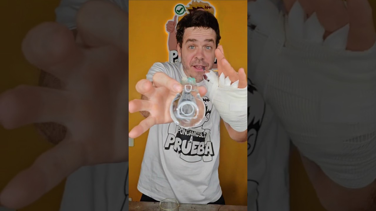 #truco para hacer un proyector casero con un foco y una caja de zapatos y tu celular