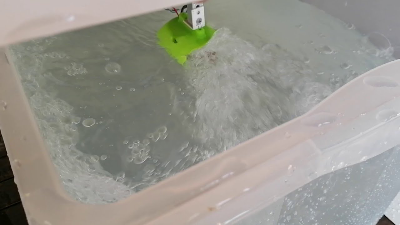 Einfacher Motorteststand für ein Modellboot (Testvideo)