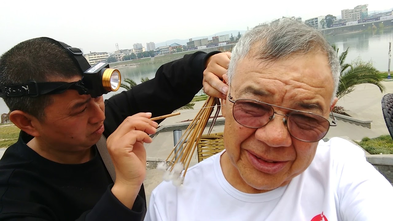 Ear Cleaning in China