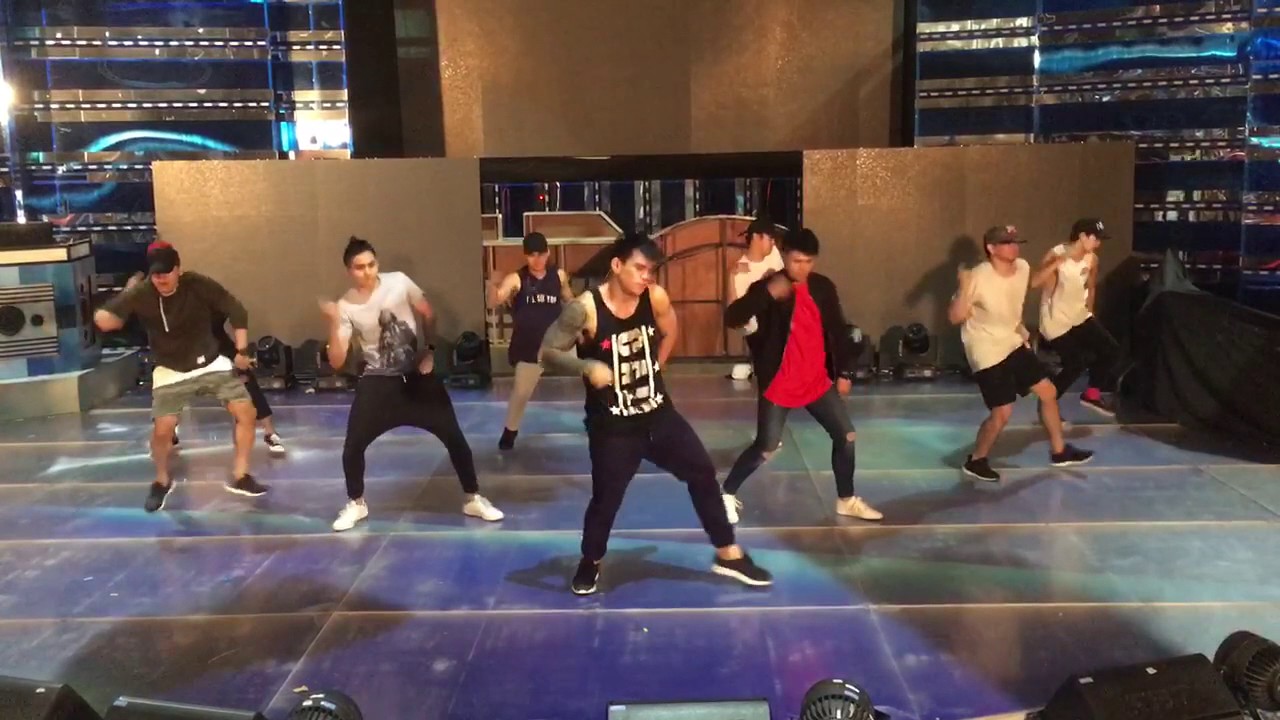 Zeus Collins Versace on the Floor rehearsal @ its showtime