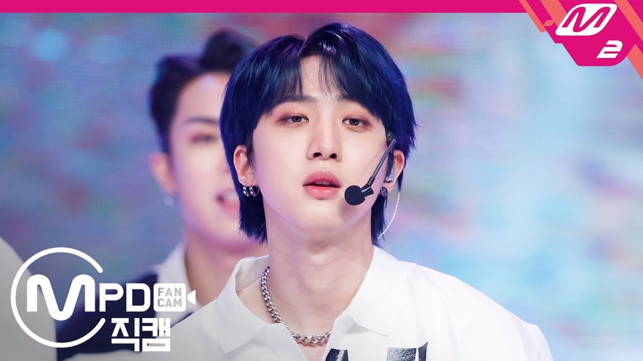 [MPD직캠] 펜타곤 후이 직캠 4K '빗물샤워(Shower Of Rain)’ (PENTAGON HUI FanCam) | @MCOUNTDOWN_2020.3.12