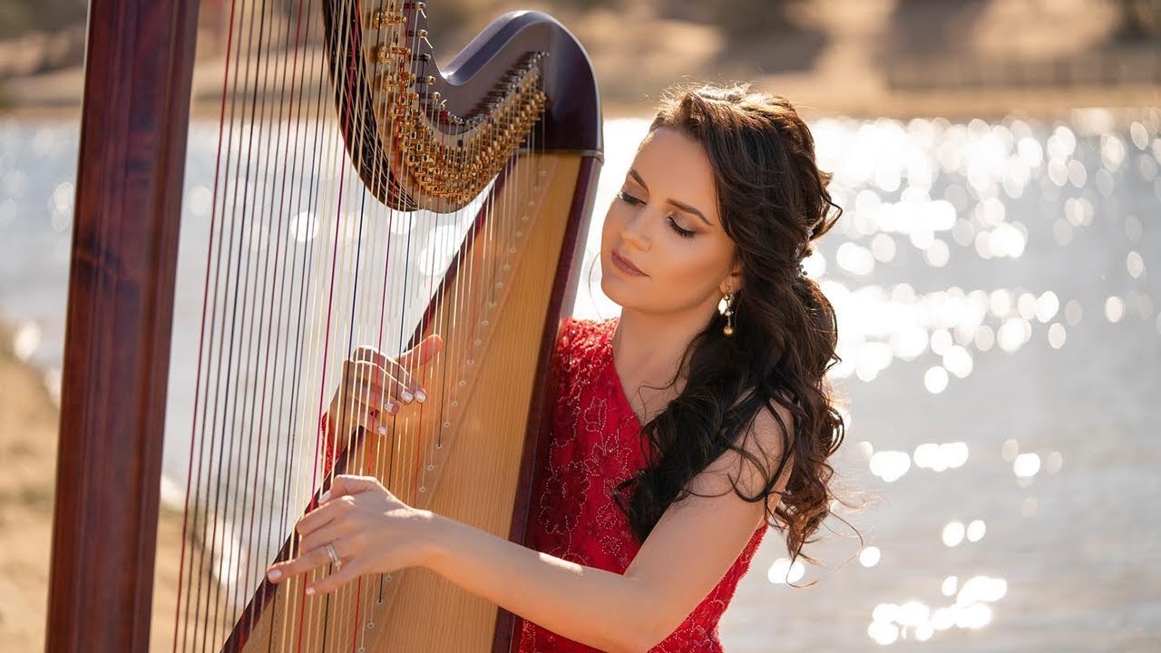 Ulyana Goncharova - Roaming Harpist Dubai Abu Dhabi live shows