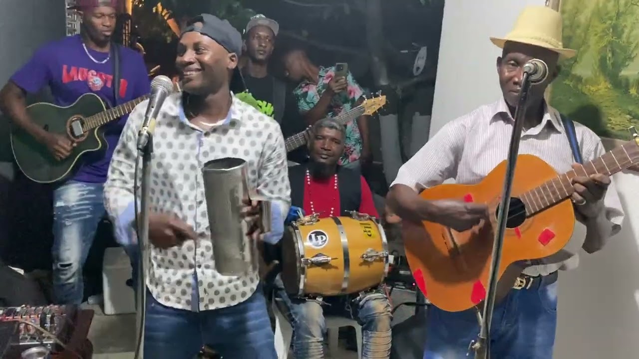 El grupito de papito 809-360-1790