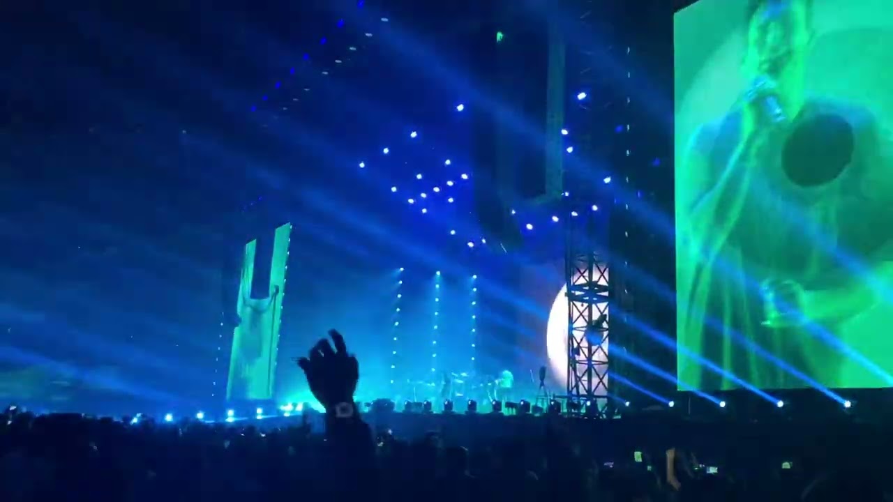Maroon 5 live - Animals WORLD TOUR in Japan