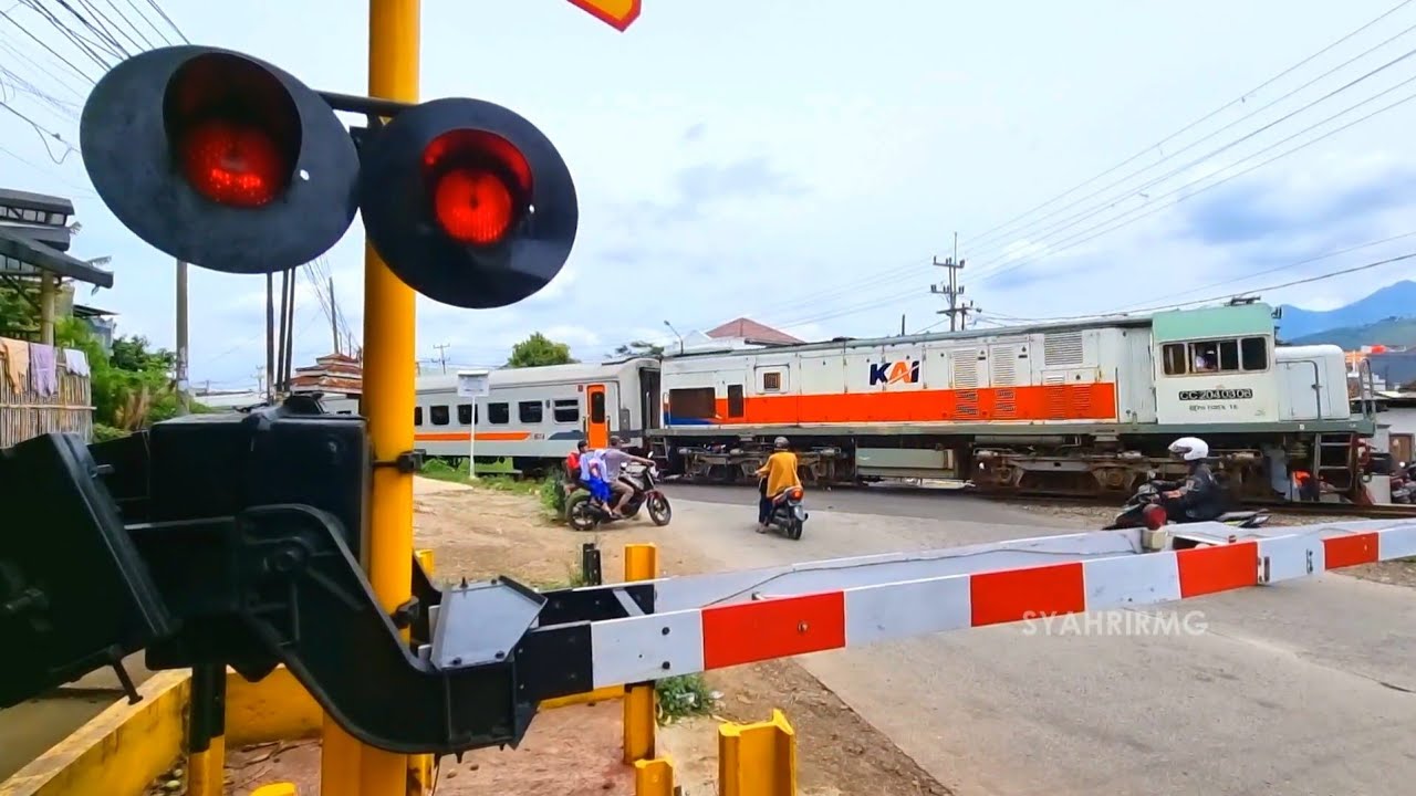 Yang Sudah Hilang di Perlintasan Kereta Api Cicalengka Timur