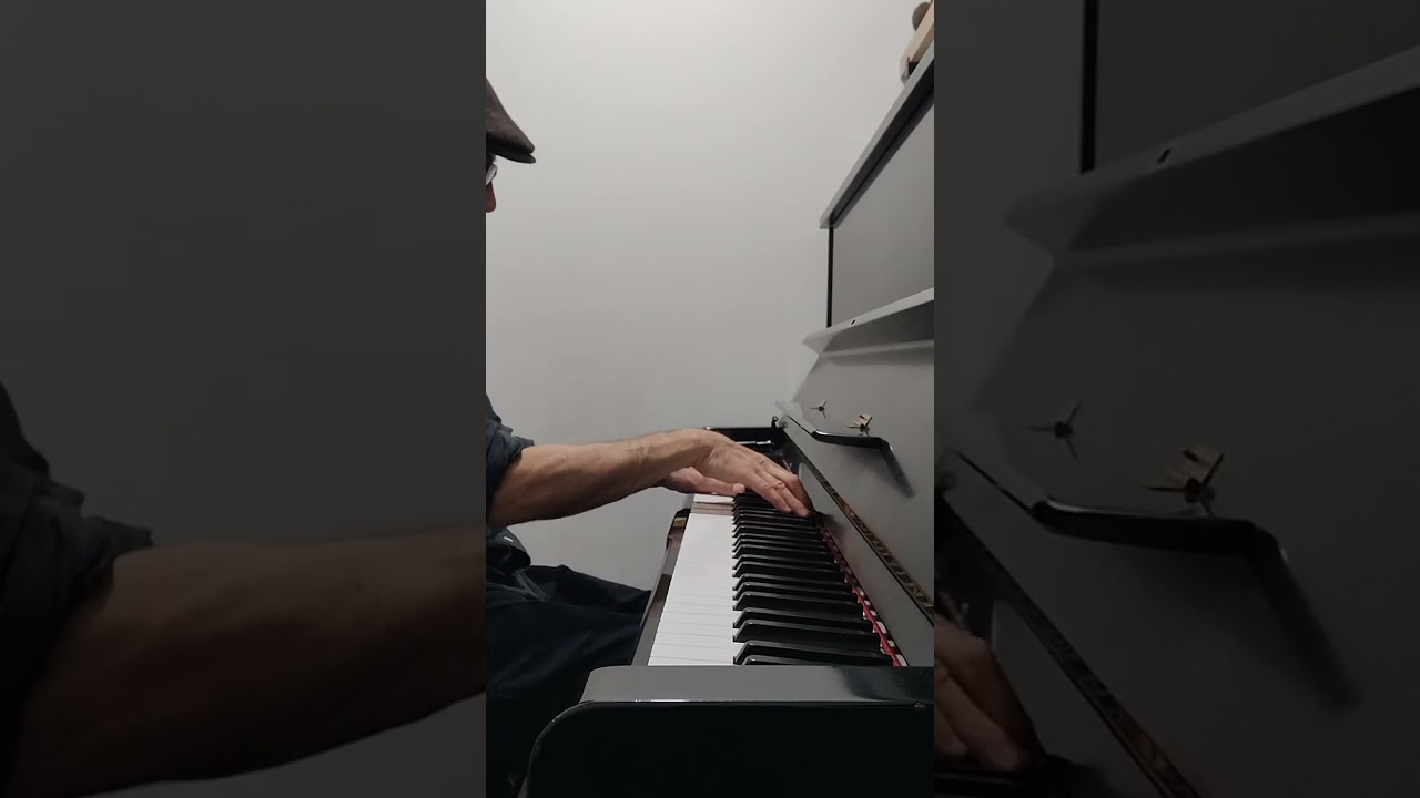 Exhibition in Plaid. #improvisation #piano #music #classicalmusic #composer 