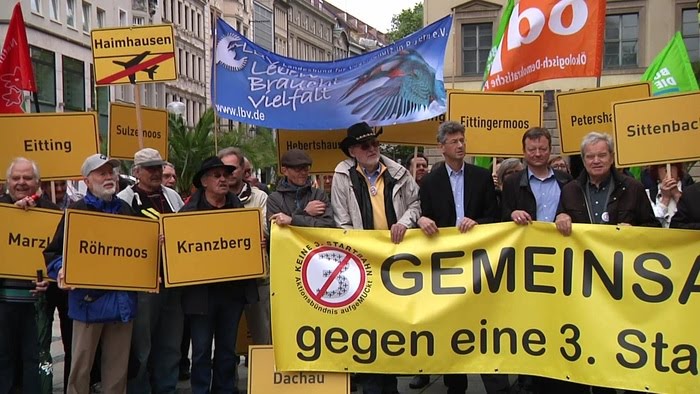 Dritte Startbahn: Ausbaugegner feiern 4 Jahre B&uuml;rgerentscheid in M&uuml;nchen