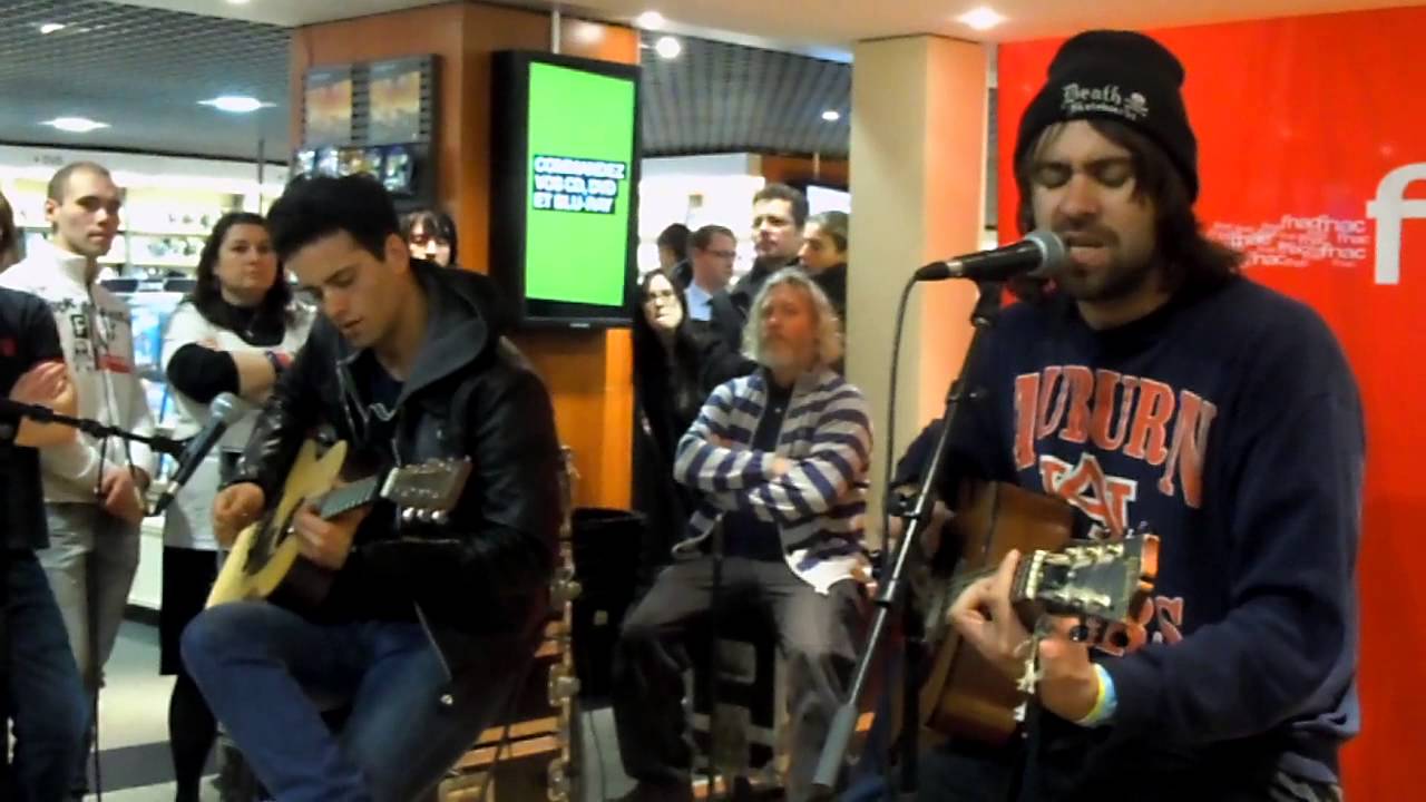 The Vaccines - Everybody's Gonna Let You Down @ Fnac Bourges