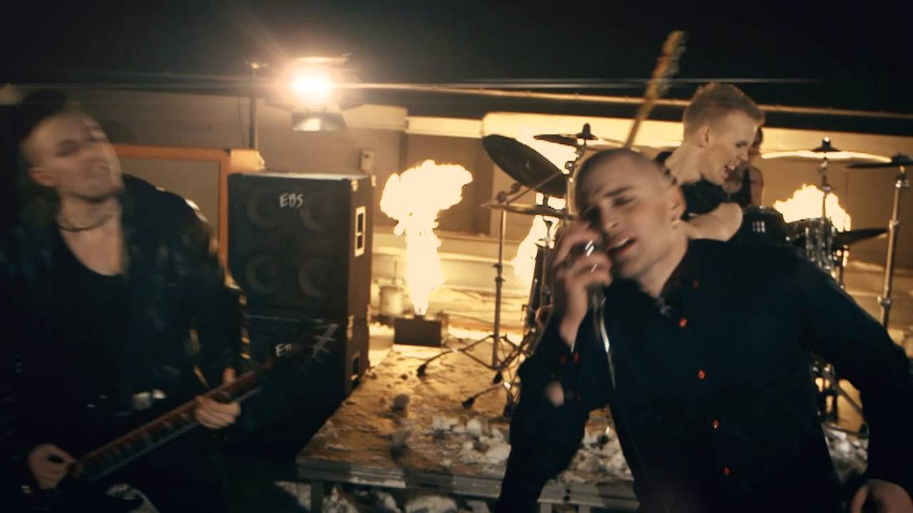 Smash Into Pieces - Colder (Official Music Video)