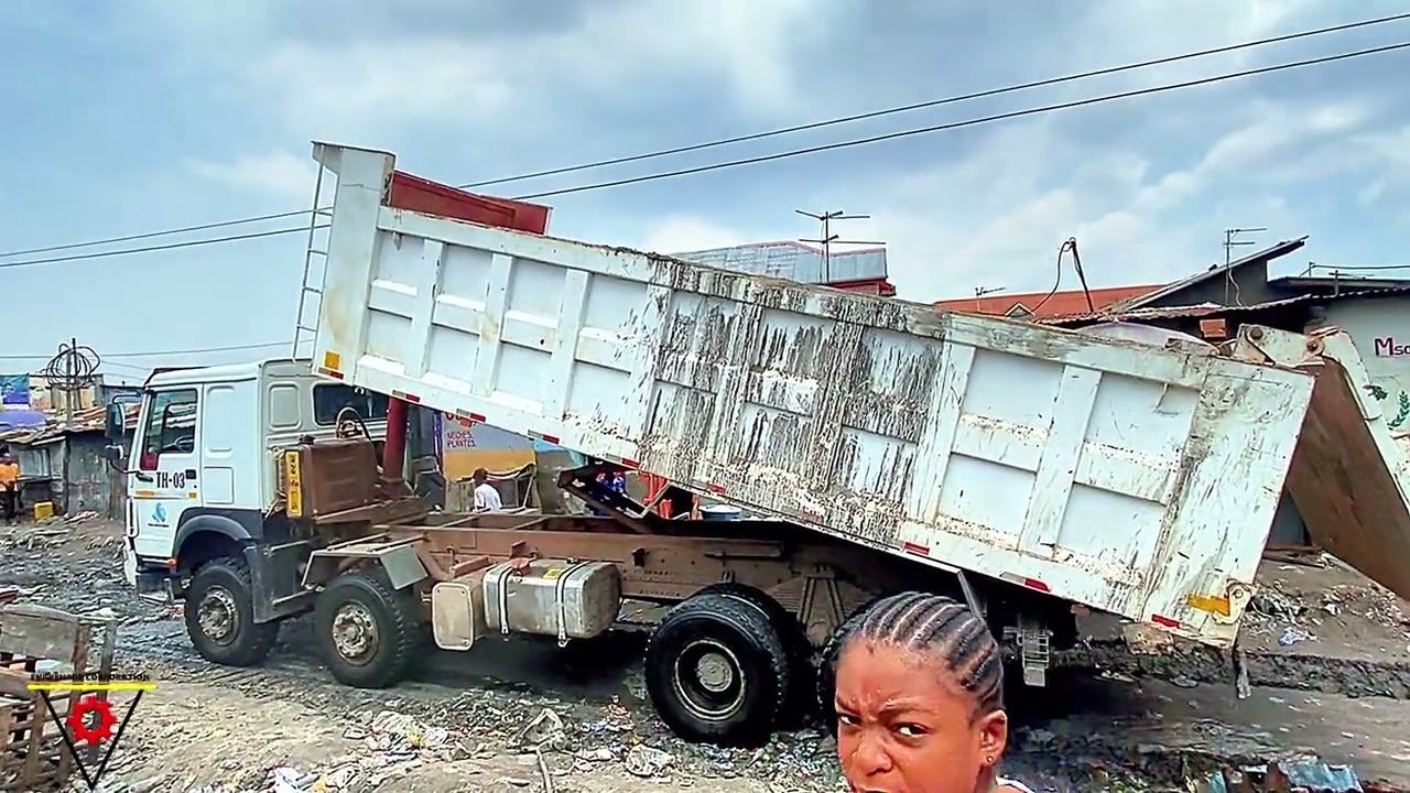 Poursuite des travaux de la route Lumumba dans la commune de Ngaba.