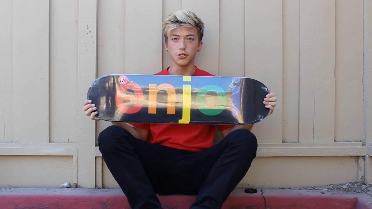 NEW SKATEBOARD SETUP - First Enjoi Deck