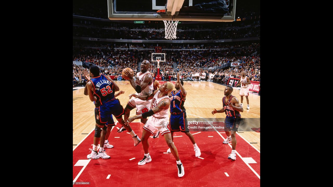 1998 KNICKS AT BULLS  JORDAN 44 POINTS