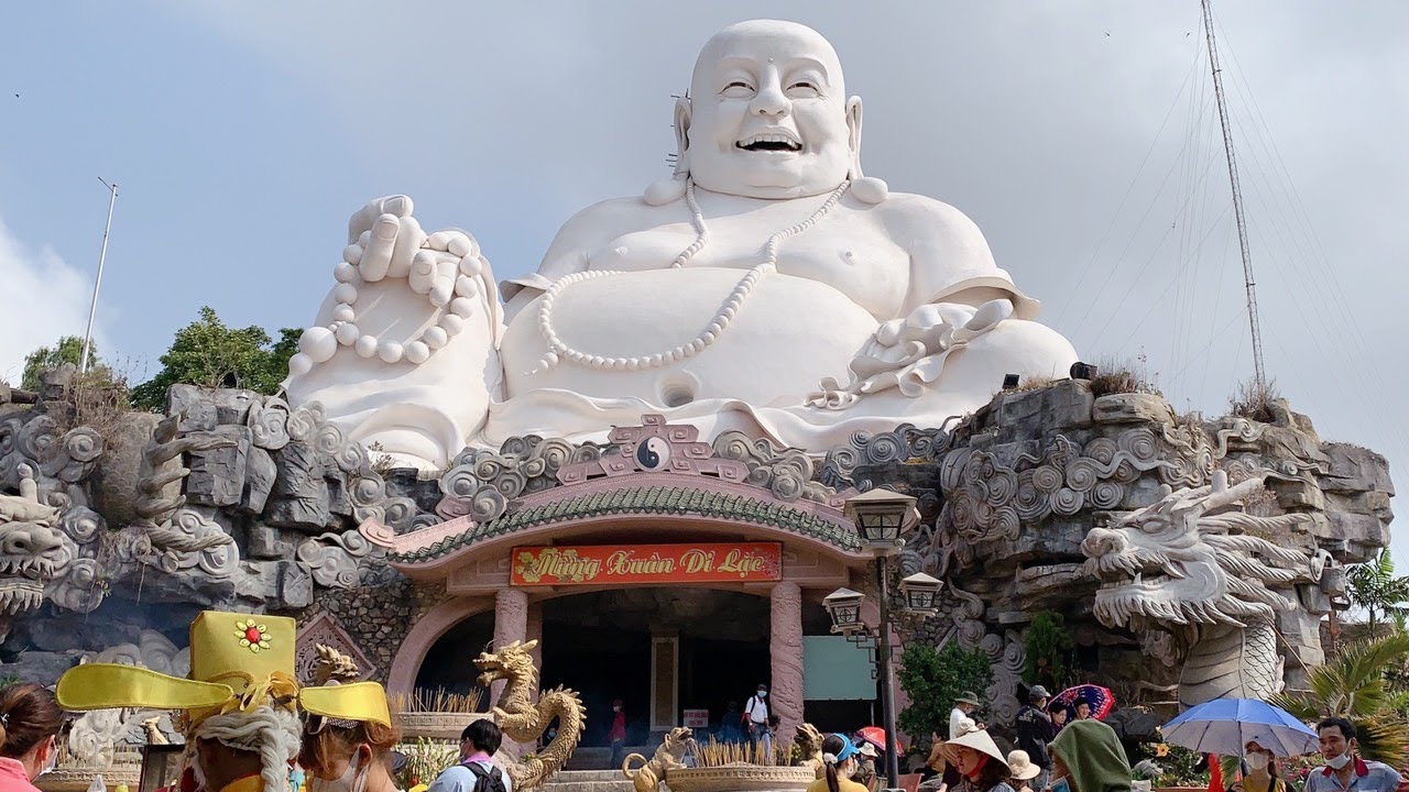 Tượng Phật Di Lặc Trên Đỉnh Núi Cấm Thất Sơn An Giang | Tượng Phật Di Lặc Lớn Nhất Châu Á | SaLa TV