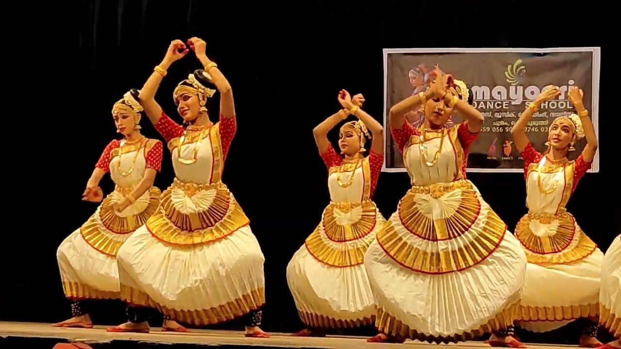 Karuna Cheyvan Enthu | Mohiniyattam | Guruvayoor | Mayoori Dance School | Arangettam