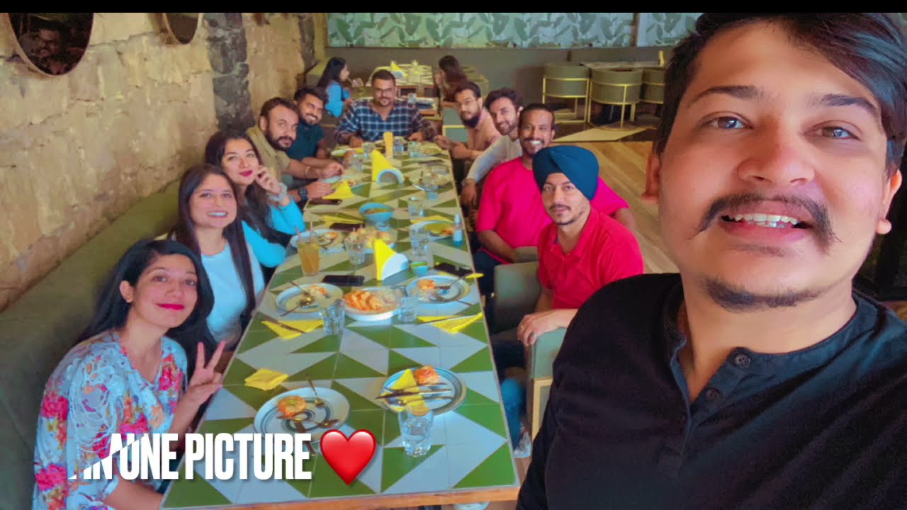 MUSE CAFE - AHMEDABAD, #Musecafe #muse #asthetic #ahmedabad #trending  Ft. Paras Kriplani Vlog 2