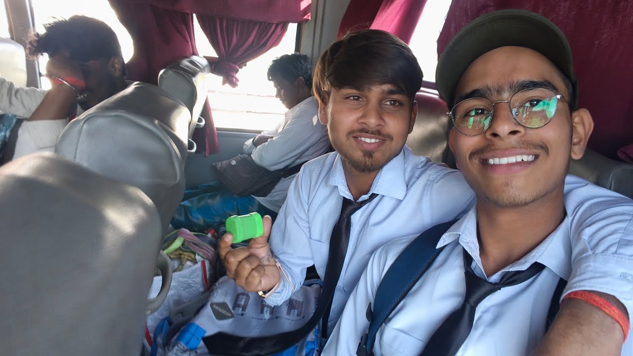 Bus pe kahni mil gya 😮😲-Amsonvlogger 