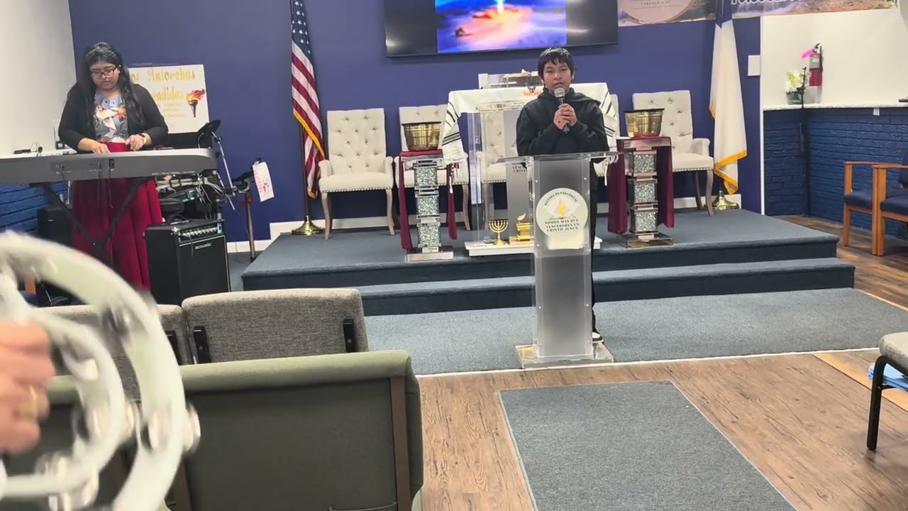 Dios bendiga amigo con ese talento para cantar a Dios 