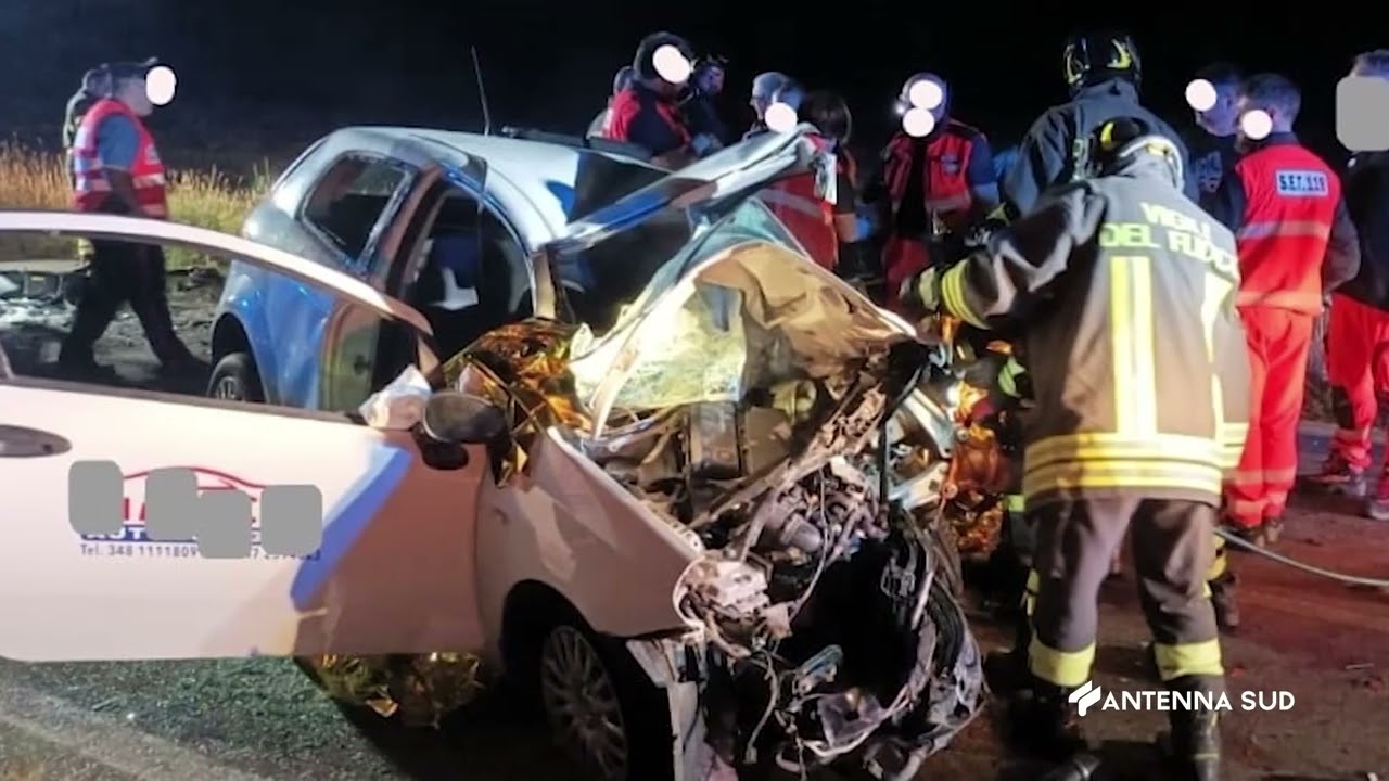 12 Giugno   Salice Salentino LE   Frontale due auto, perde la vita una 21enne