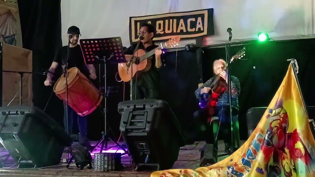 GRUPO FOLK WAYKI 