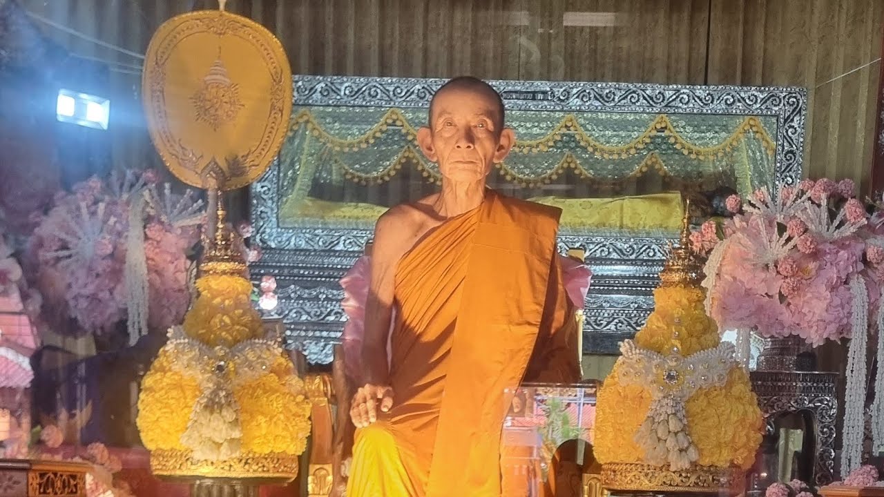 ไหว้สรีระสังขาล หลวงพ่อกวย วัดโฆษิตาราม (วัดบ้านแค) ชัยนาท