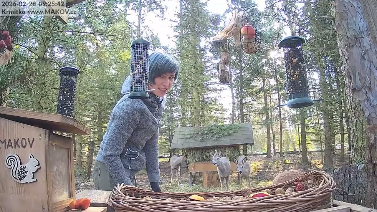 28.2. - sobotní krmení s Kristýnou a její povídání k úmrtí čápa Honzíka