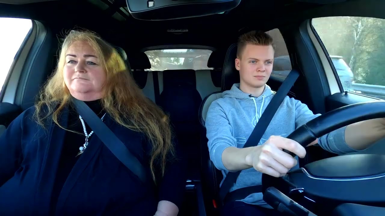 Trygg Trafikk // Blålys POLITI