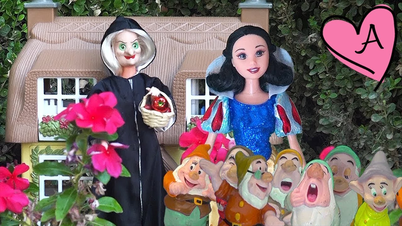 Cuento Blancanieves y los siete enanitos | Muñecas y juguetes con Andre para niñas y niños