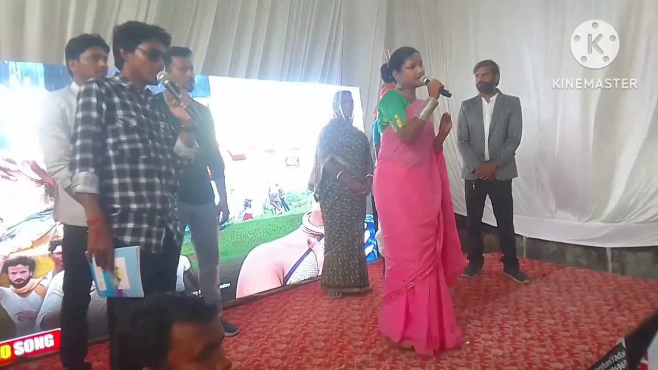 आजमगढ़ पुरानाआरटीओ ऑफिसके प्रांगण में चिथूराईन द्वारा एक इवेंट में सभी यूट्यूबरों को संबोधित करते हुए