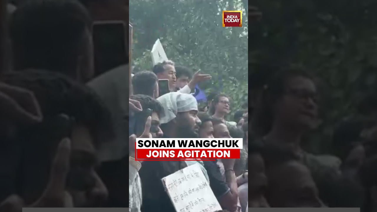 Sonam Wangchuk Joins Agitation | Climate Activist Extends Support To Delhi Protest #cockroach #cjp