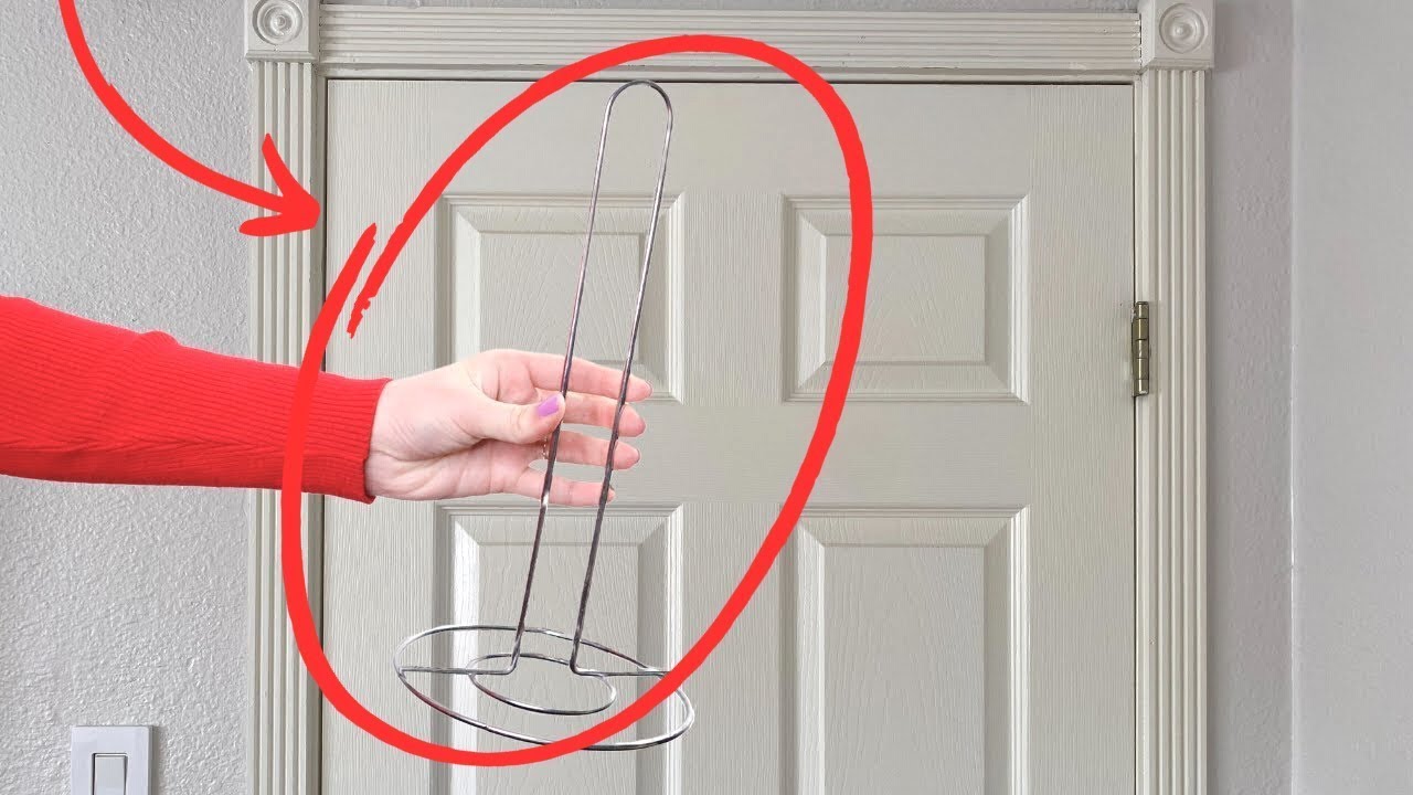 Stick a paper towel holder on your door BRILLIANT!