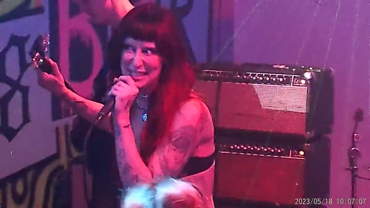 Niis live@Sk8bar 501 Francis St.Joseph MO 5/18/23