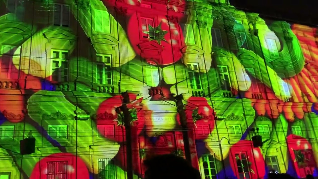 Fête des Lumières Les 7 jours et les plats à la Place des Terreaux Vendredi 5 décembre 2025