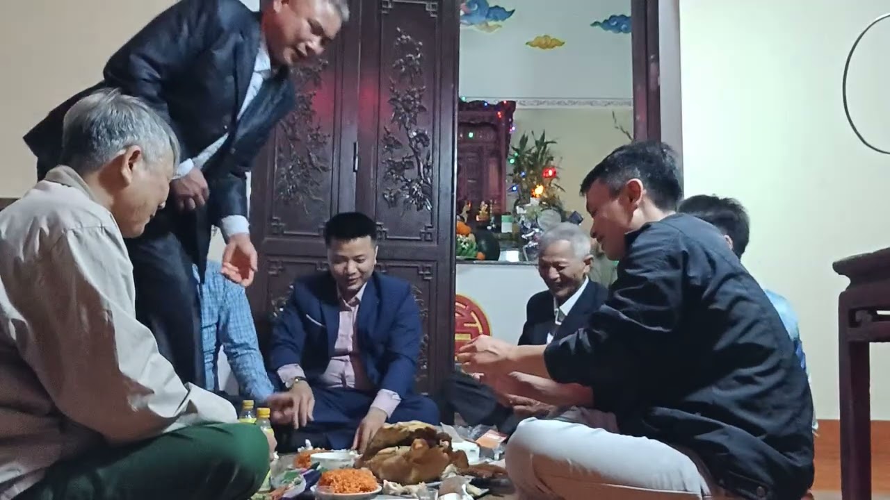 Lễ cúng giao thừa Bính Ngọ 2026  tại từ đường họ Nguyễn thôn Quần Lạc xã Hồng Phong, tỉnh Ninh Bình