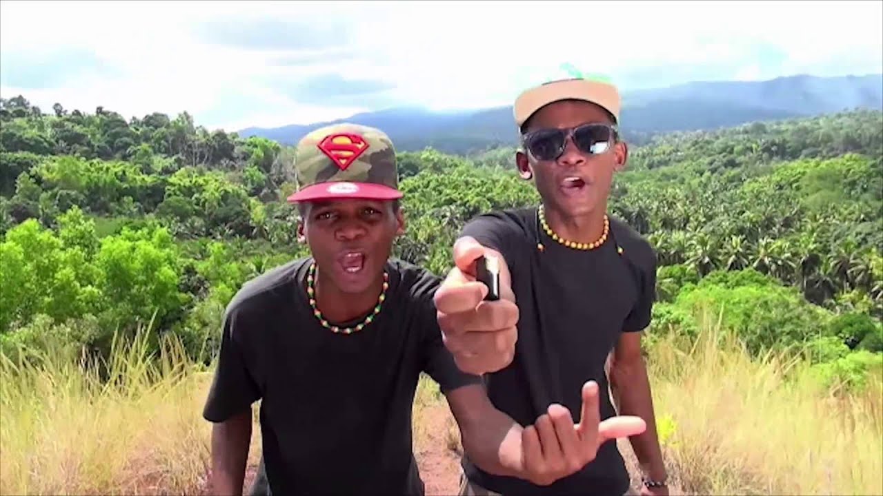A B King feat Tadj mc - Allumé light [clip officiel 2014]