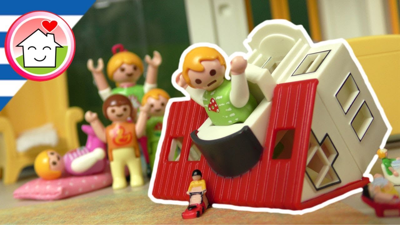 Playmobil ταινία Η Άννα και η Ελένη περνούν το βράδυ στο σπίτι της γιαγιάς - οικογένειας Οικονόμου