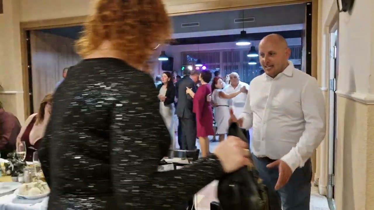 Zábava pokračuje.