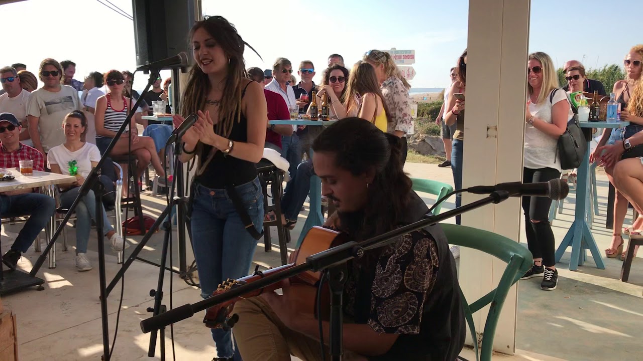 “La tierra de los niños” Aitor y María