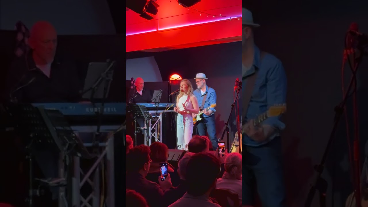Julia singt Wicked Game - Chris Isaak
