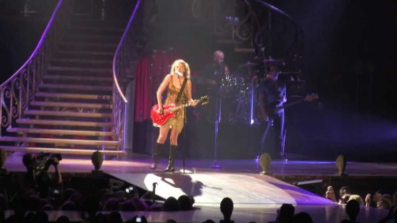 Taylor Swift Mine in Chicago 08/10/2011 [HD]