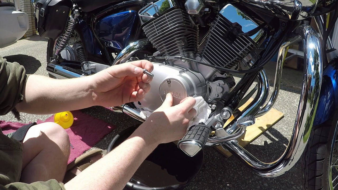 2013 Yamaha XV-250 Virago oil change